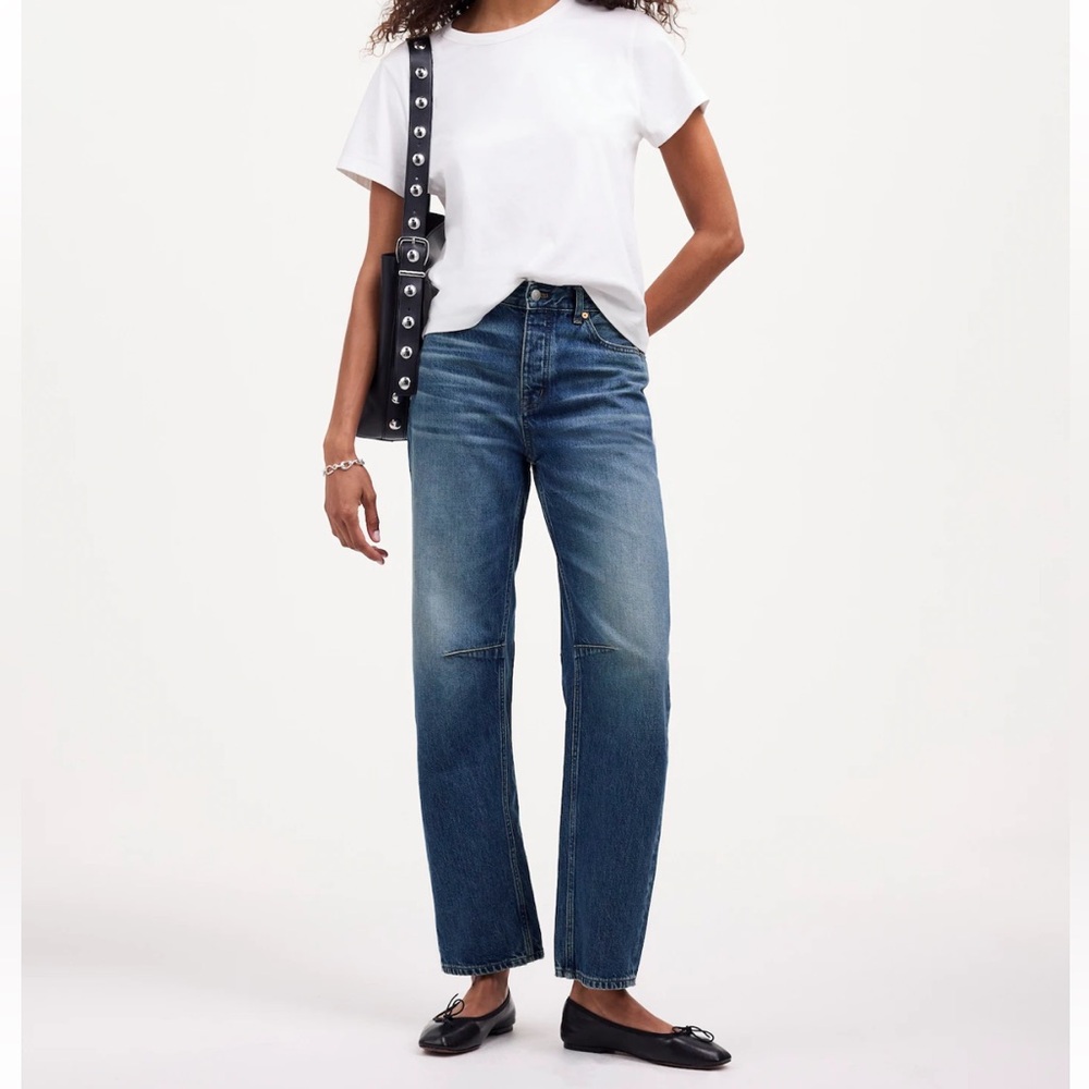 Madewell The Darted Barrel-Leg Jean in Irmo Wash